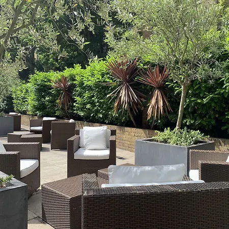 Templeton Place By Supercity Aparthotels-2